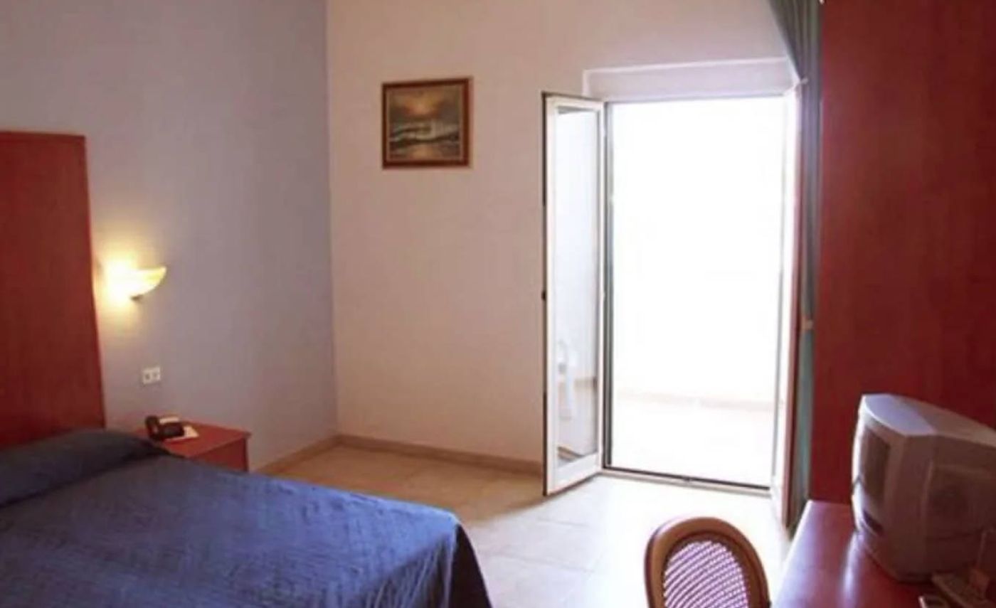 Hotel Magnolia-Italy-GARGANO - VIESTE-Room-7