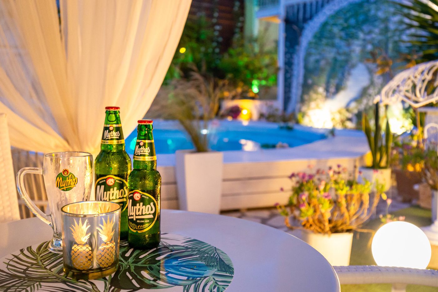 V-A--Boutique-Apartments-and-Suites-Bar-30