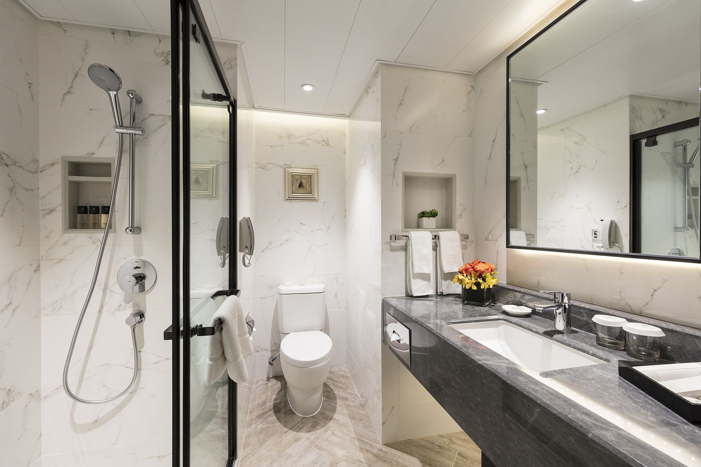 Gloucester-Luk-Kwok-Hong-Kong-Room-16