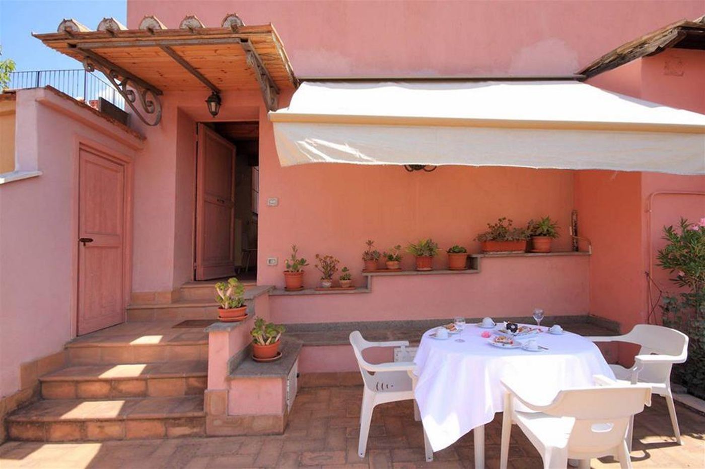 Internazionale Domus-Italy-ROME -General view-2