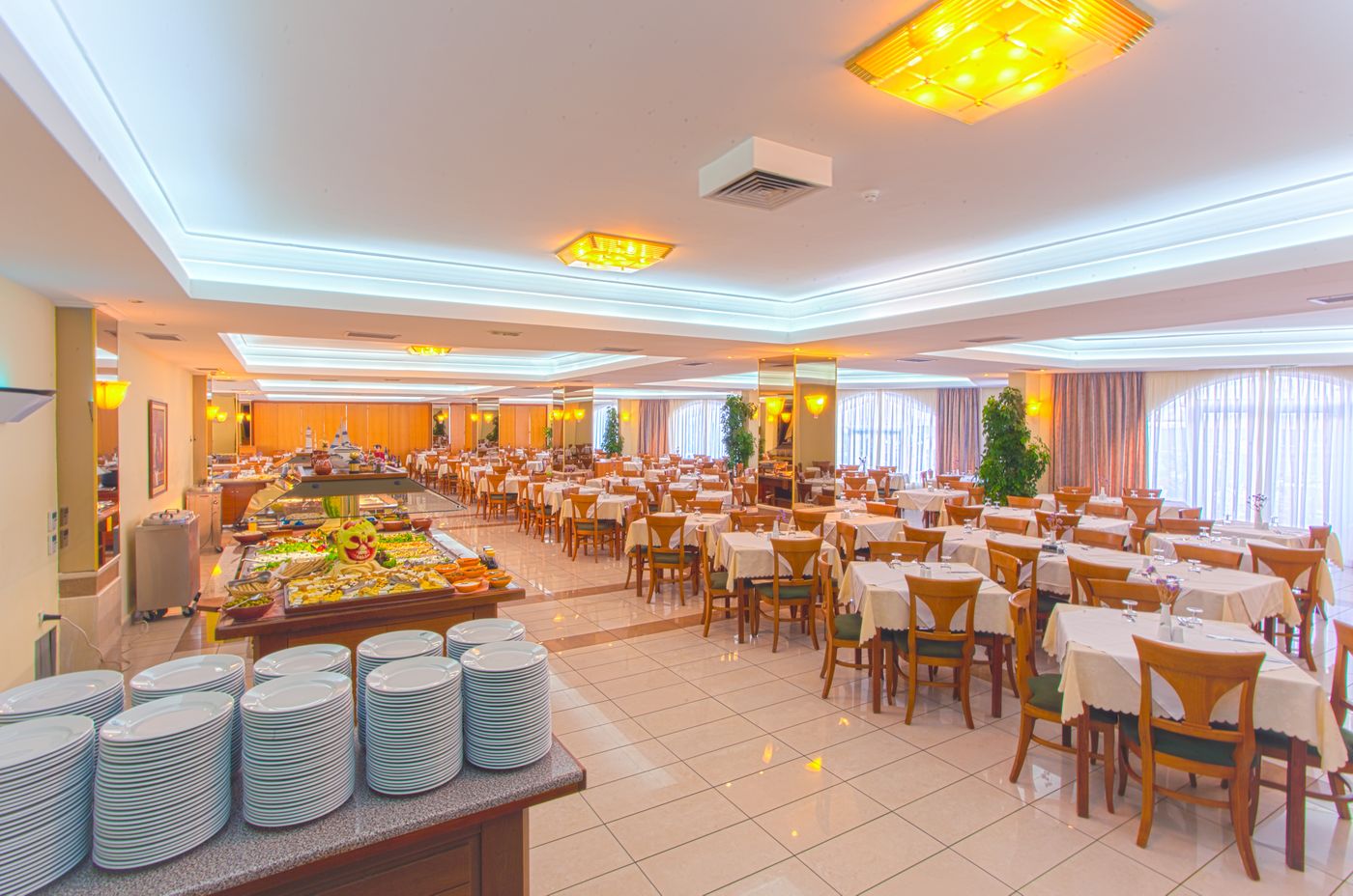 Continental-Palace-Restaurant-38