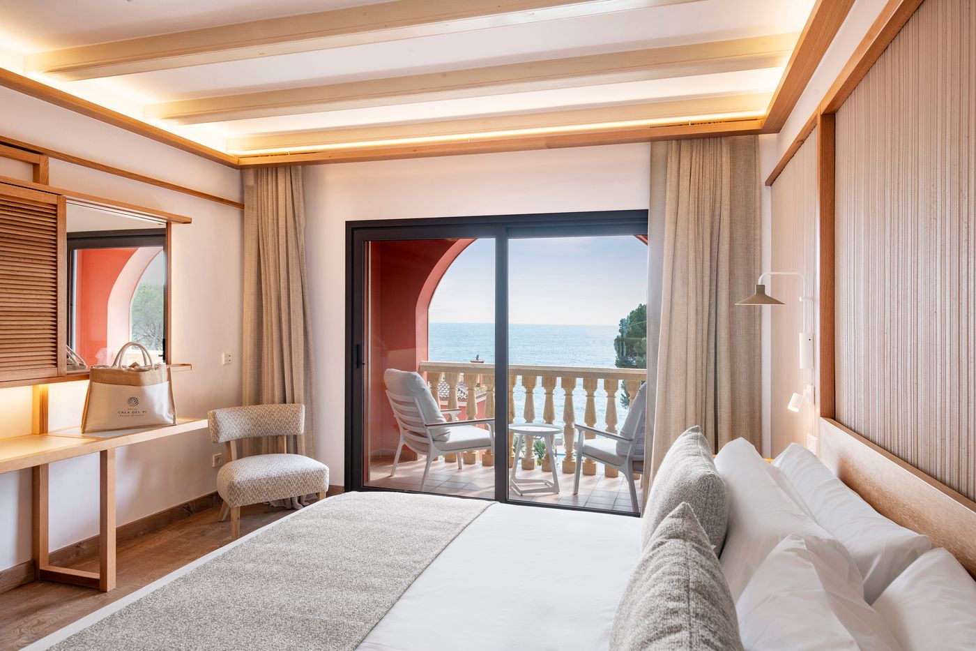 Salles-Hotel---Spa-Cala-del-Pi-Room-17