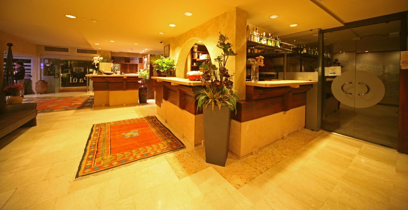 La Paül-Italy-Sirmione-Lobby-10