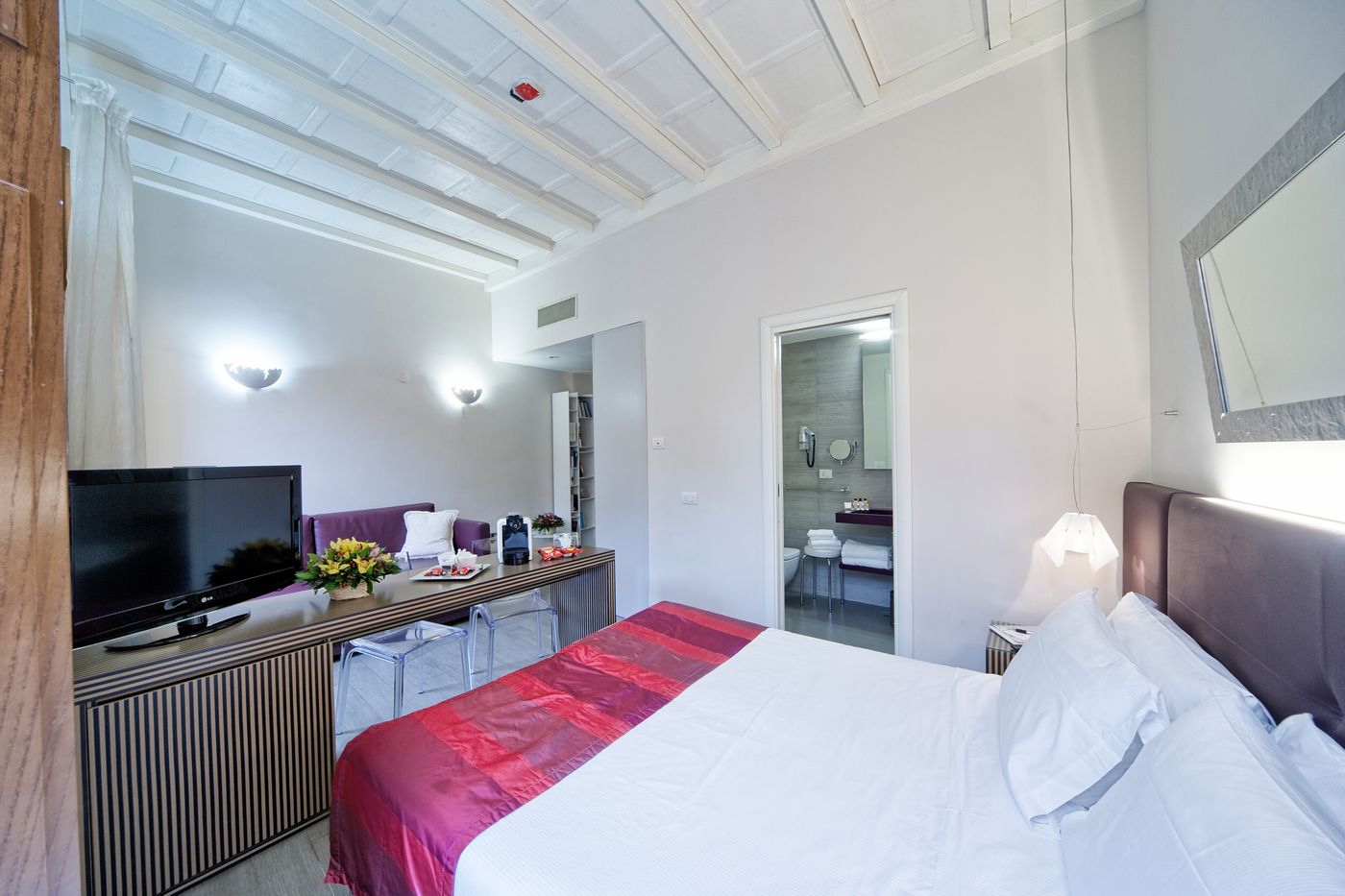 Navona-Palace-Luxury-Inn-Room-15