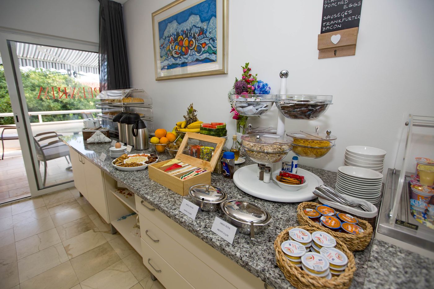 Pharia-Aparthotel-Restaurant-20