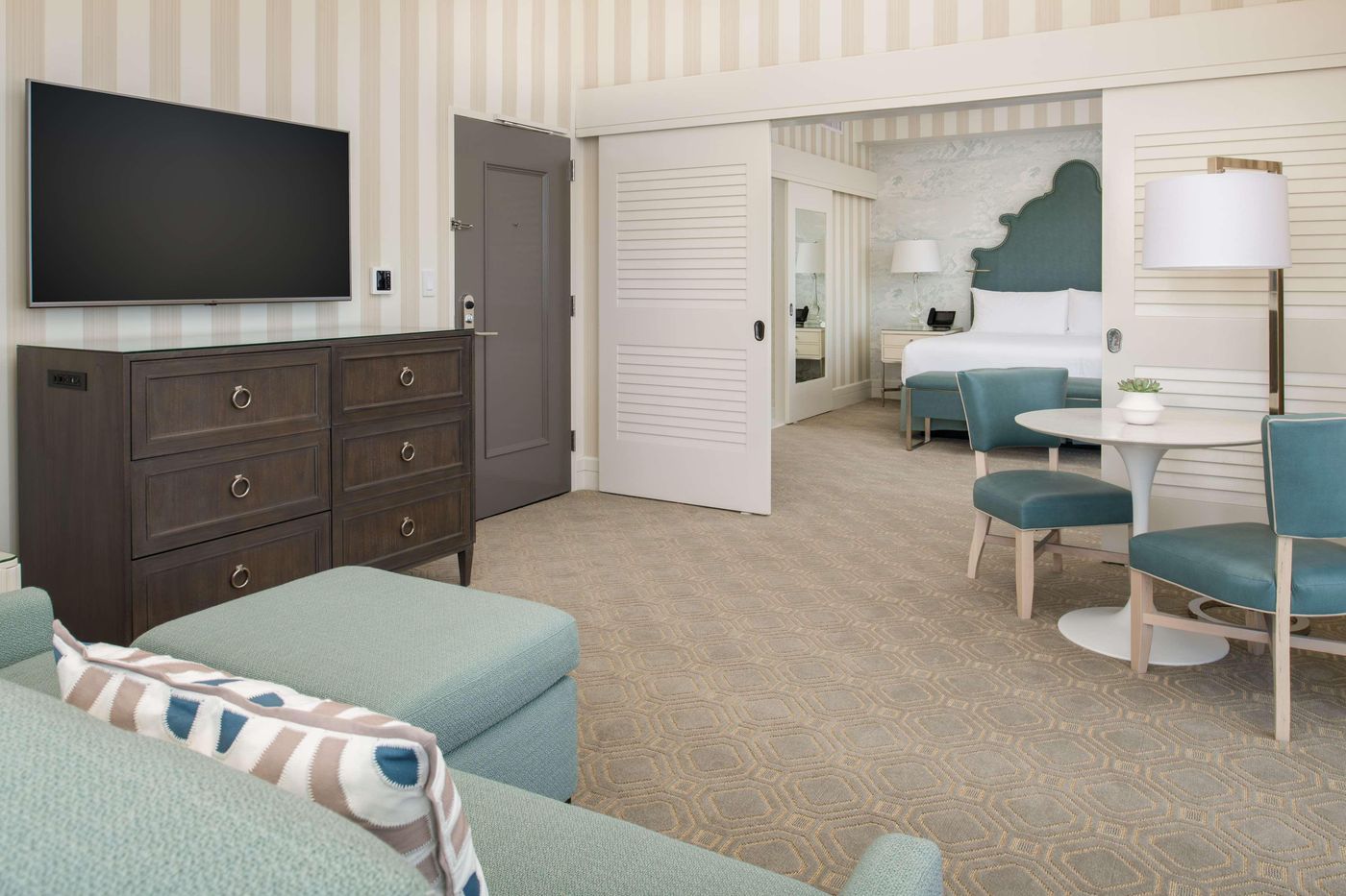 Beverly-Hilton-Room-43