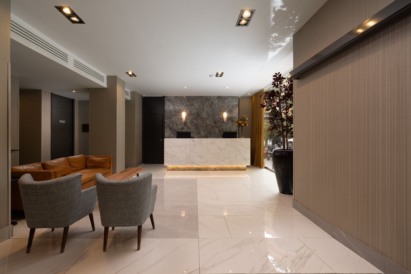 Avenida-Gran-Via-Lobby-5