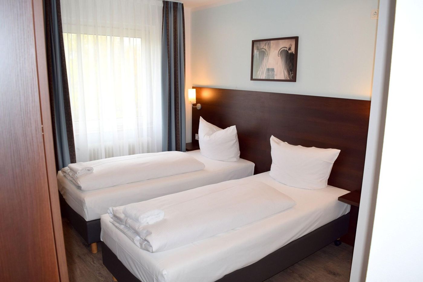 Trip Inn Budget  Hotel Messe - Germany - Frankfurt - Room - 7