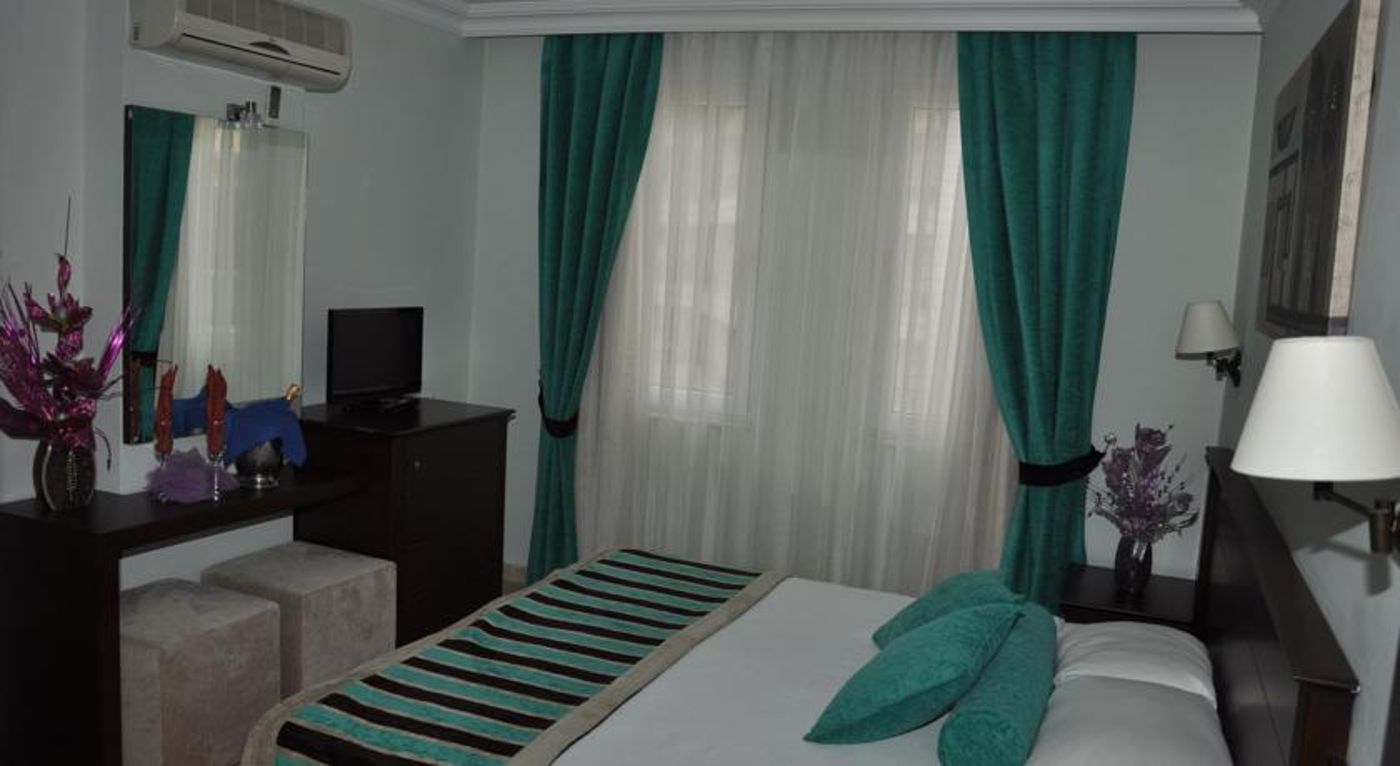 Kleopatra-Royal-Palm-Hotel-Room-23
