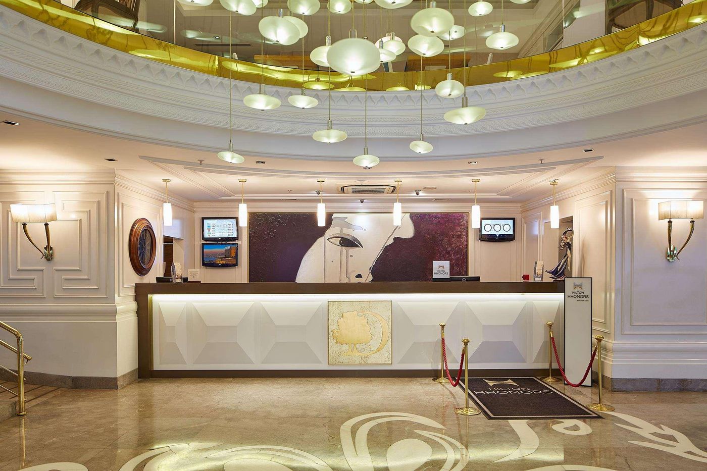 DoubleTree-By-Hilton-Izmir-Alsancak-Lobby-54