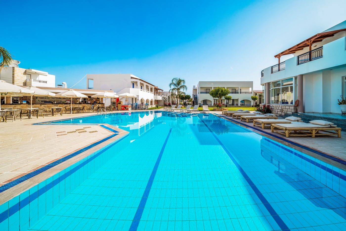 Maria-Rousse-Studios-Pool-4