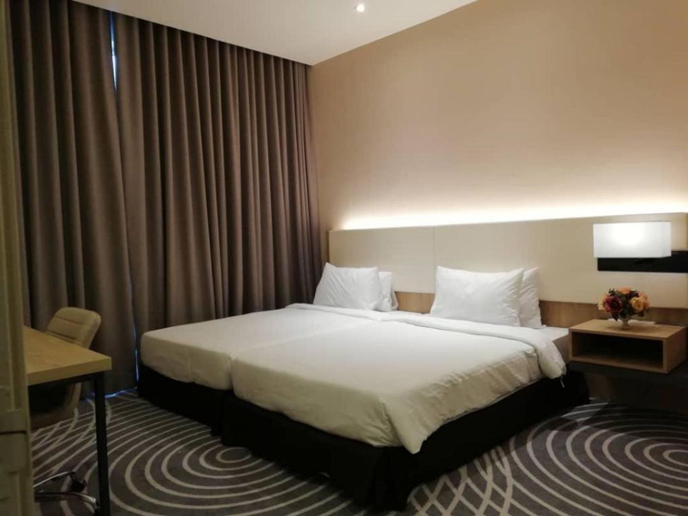 Upper View Regalia Hotel-Malaysia-KUALA LUMPUR-Room-10