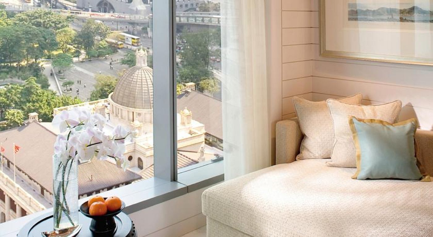 Mandarin-Oriental--Hong-Kong-Room-15