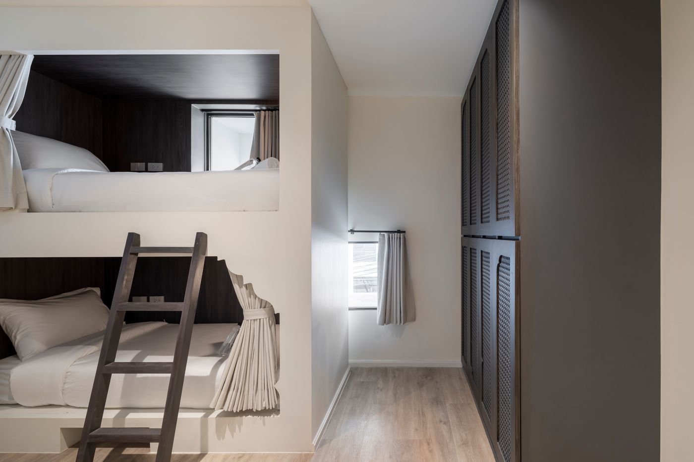 Lilit-Bang-Lumphu-Hotel-Room-35