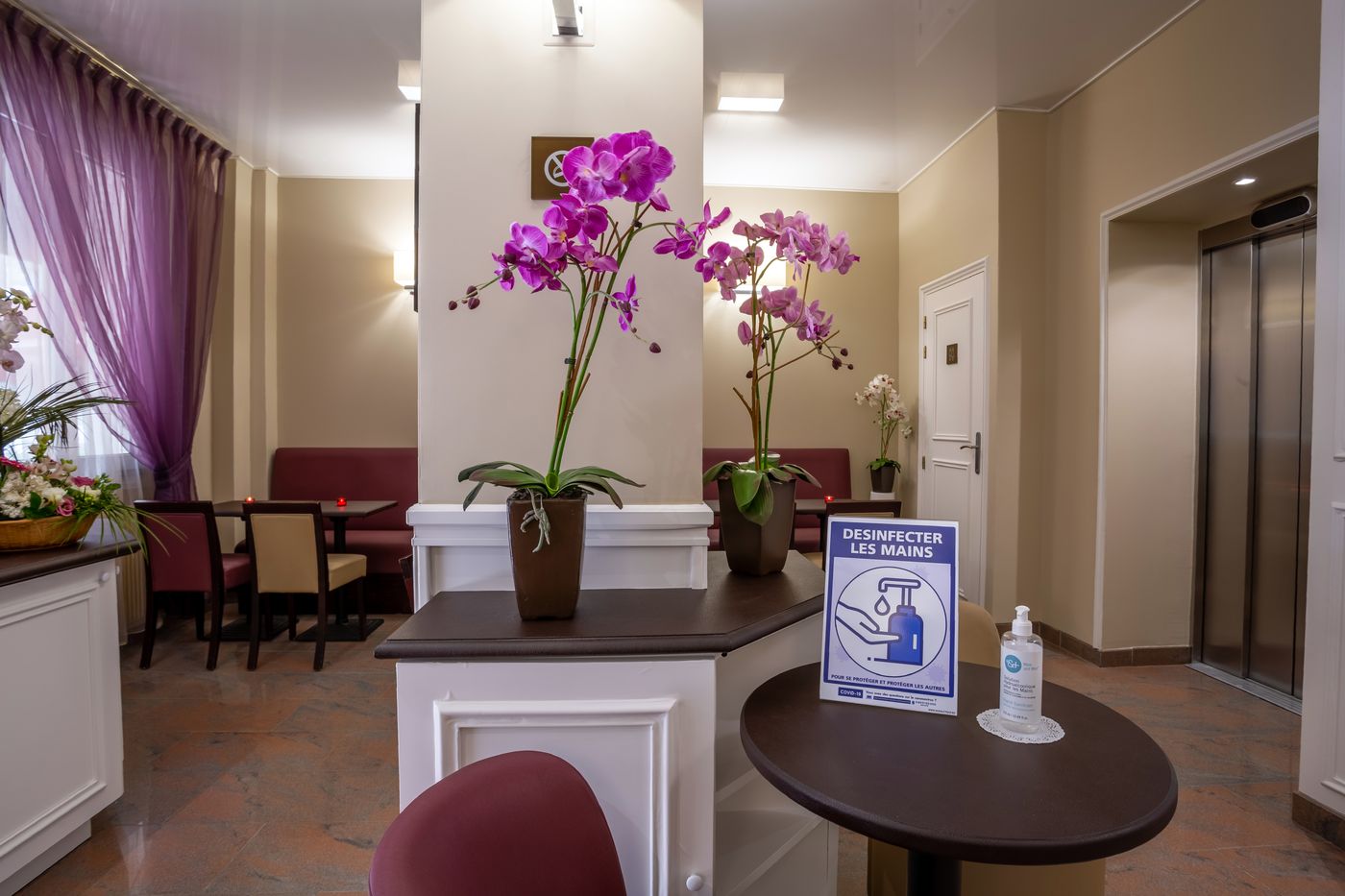 Hotel-Vivaldi-Lobby-9