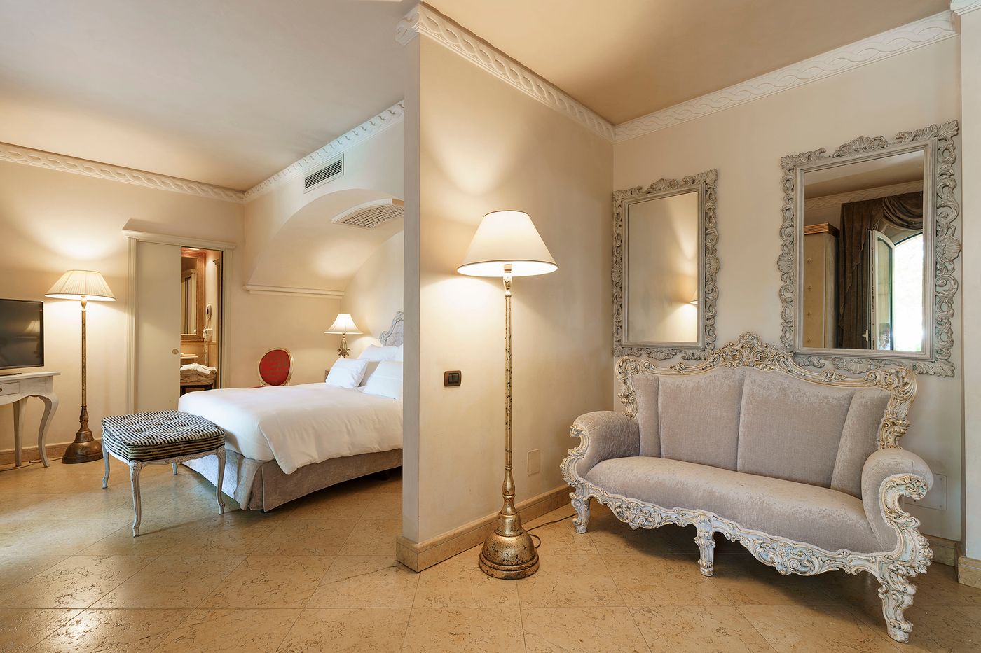Romano-Palace-Luxury-Hotel-Room-34