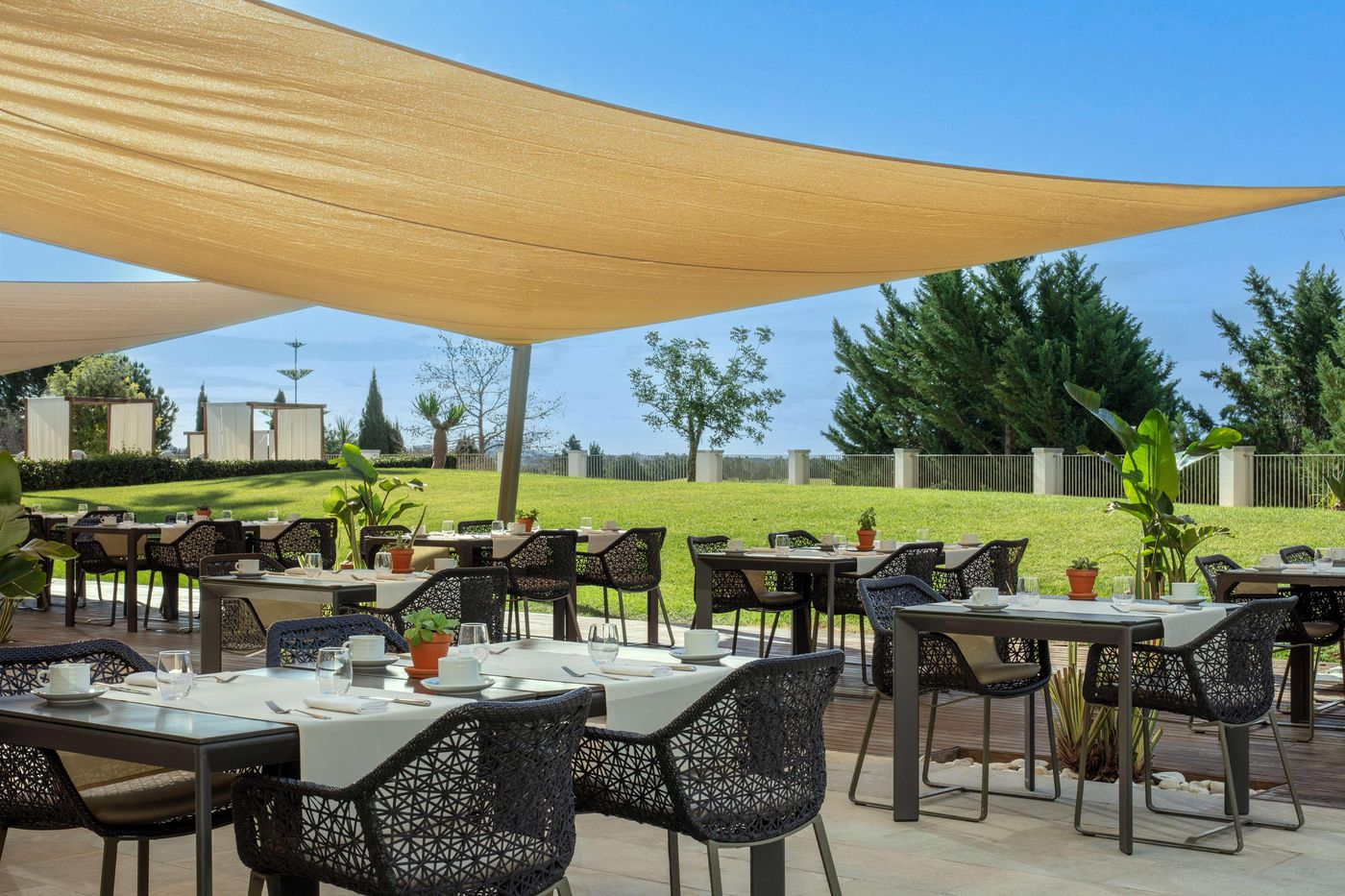 Anantara-Vilamoura-Algarve-Resort-Restaurant-14