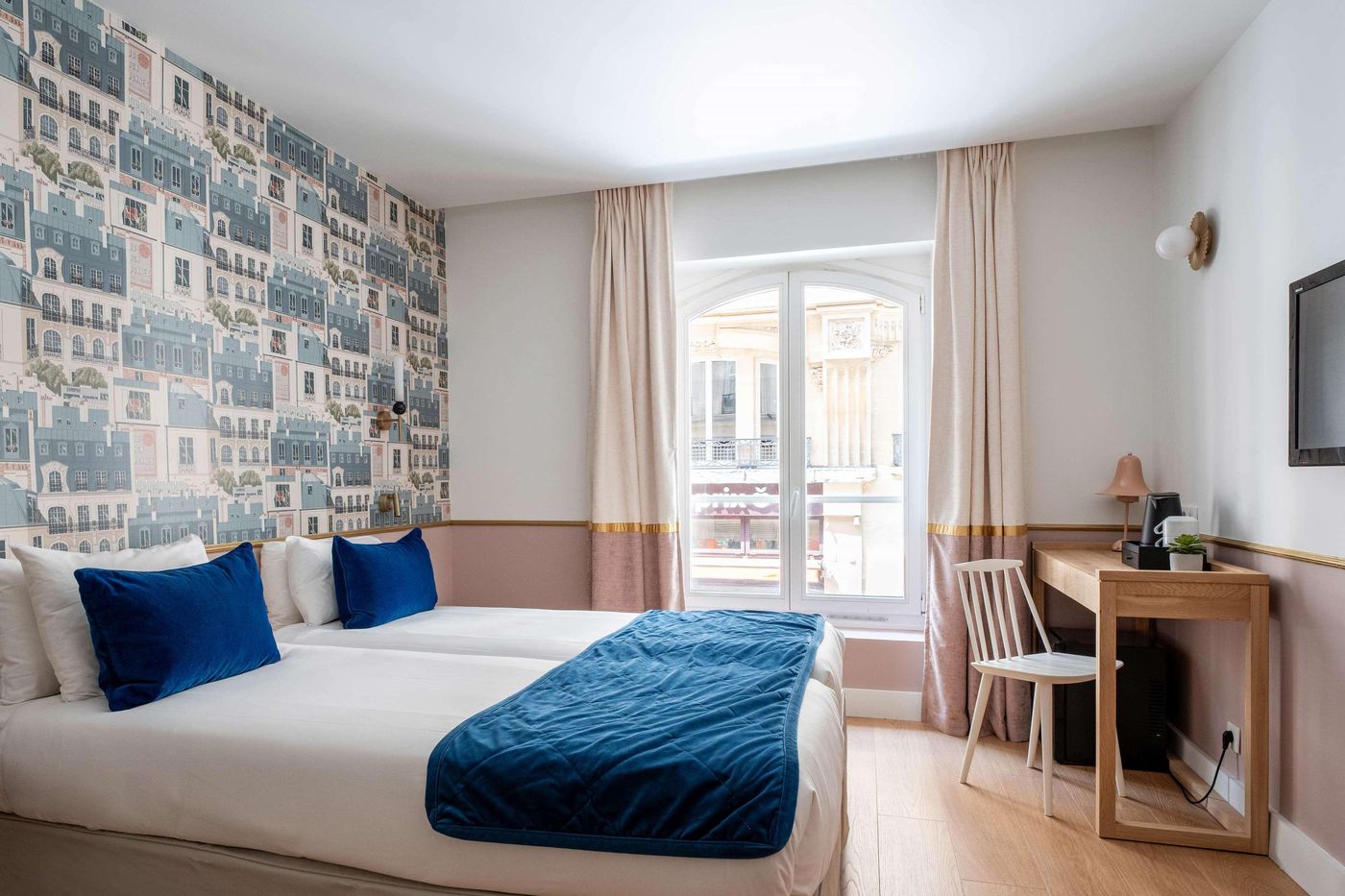 Acadia-Astotel-Room-6