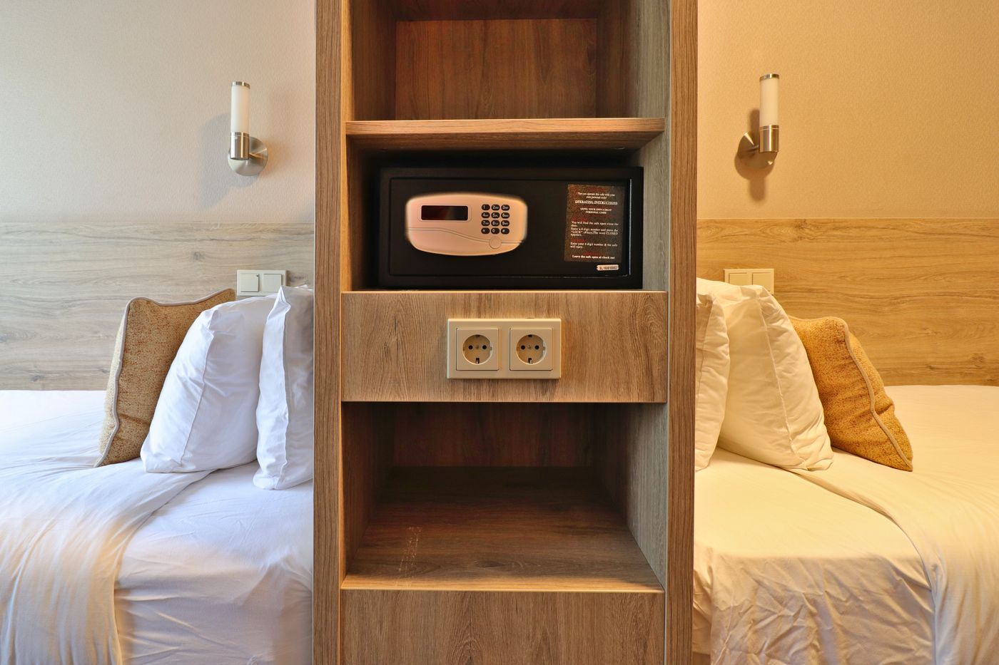 XO-HOTELS-Blue-Square-Room-10