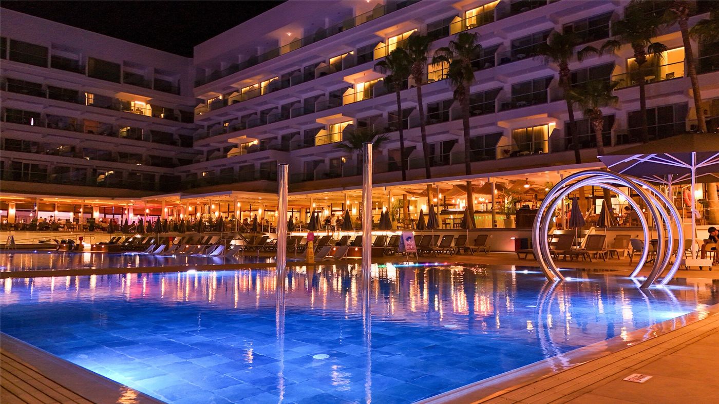 Cavo-Maris-Beach-Pool-7