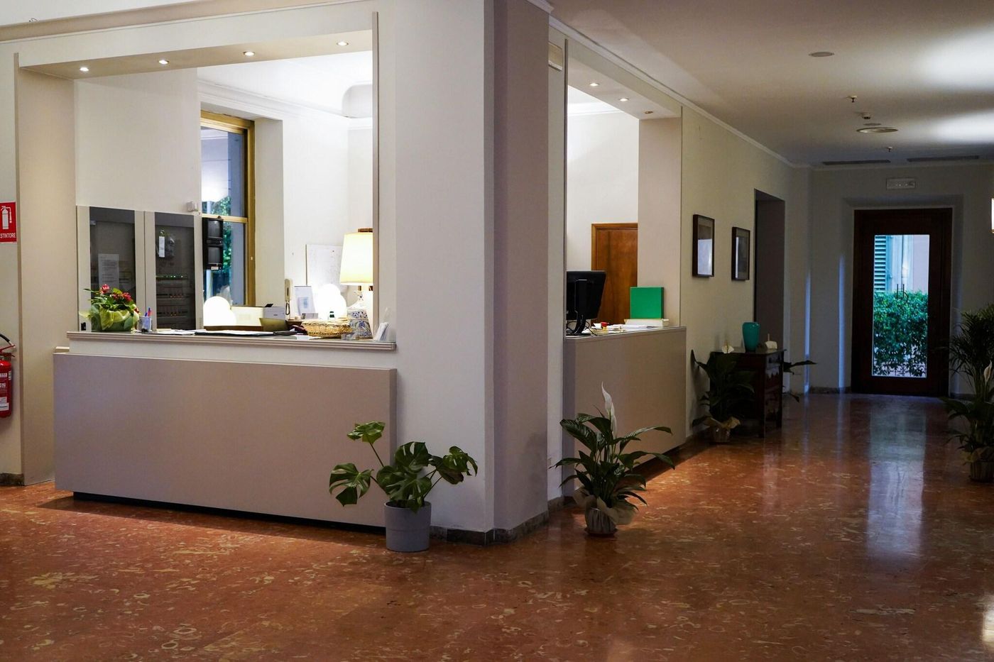 Hotel-Cappelli-Lobby-11