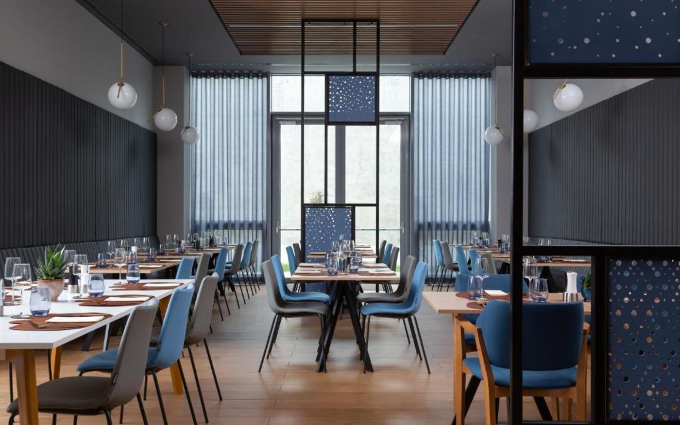 Courtyard By Marriott Bucharest Floreasca - Romania - Bucharest - Restaurant - 4