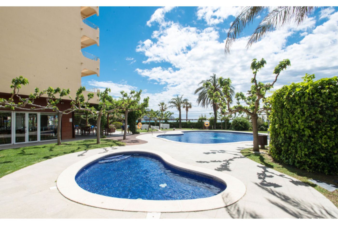 Prestige-Victoria-Pool-8