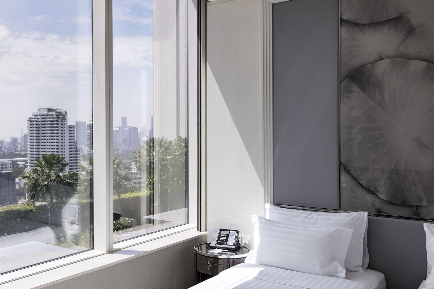 Grande-Centre-Point-Hotel-Terminal-21-Room-27