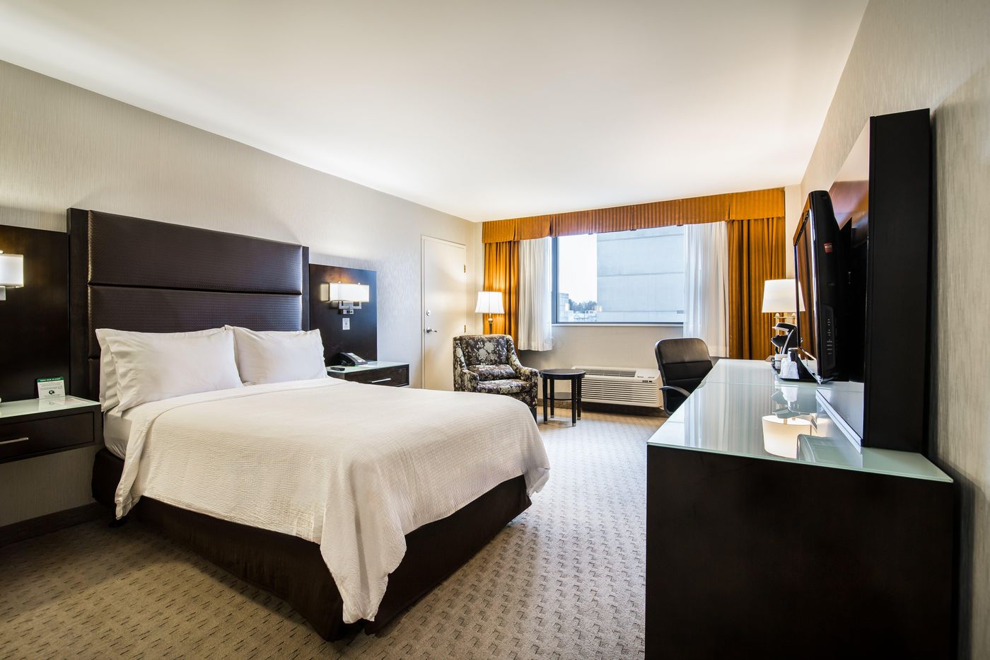 Holiday Inn Vancouver-Centre (Broadway)-Canada-Vancouver-Room-9
