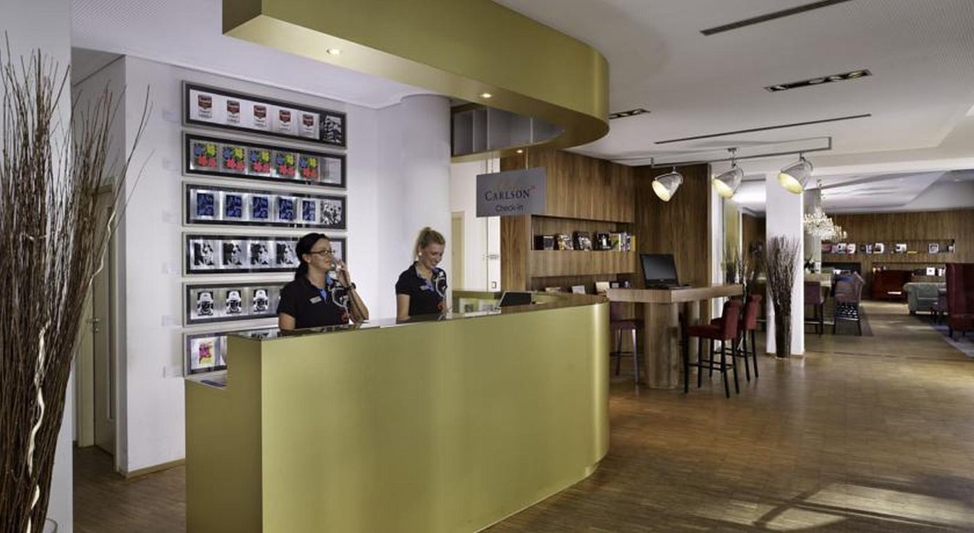 Park-Plaza-Berlin-Lobby-16