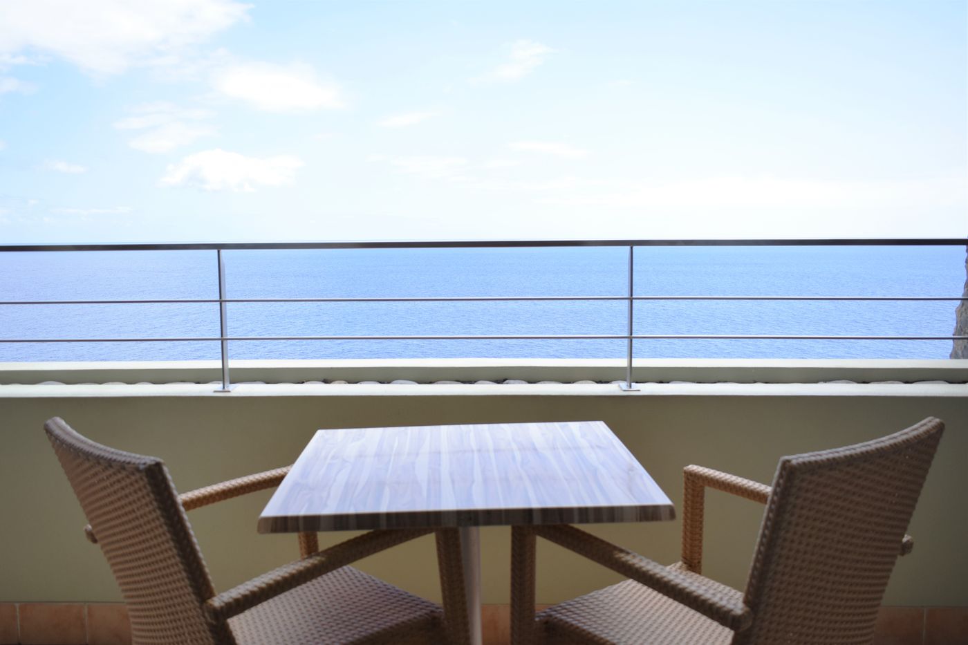 Madeira-Regency-Cliff---Adults-Only-Room-3