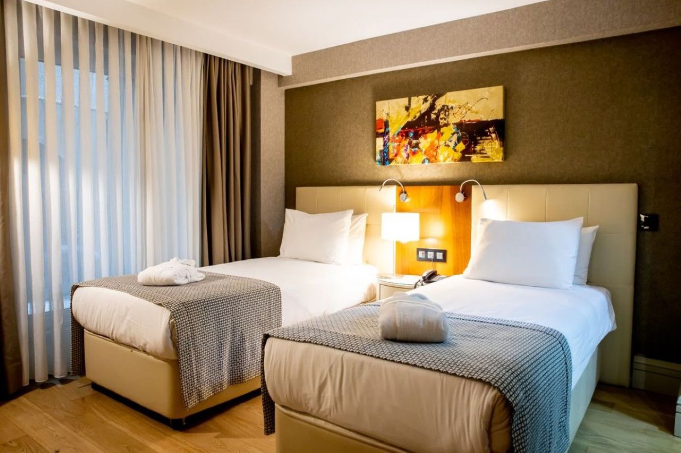 Ramada-Istanbul-Grand-Bazaar-Room-27