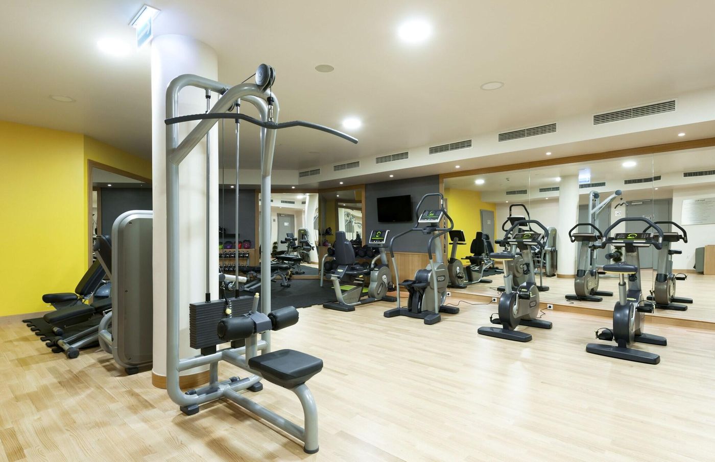 Radisson-Blu-Hotel-Krakow-Sports-and-Entertainment-78