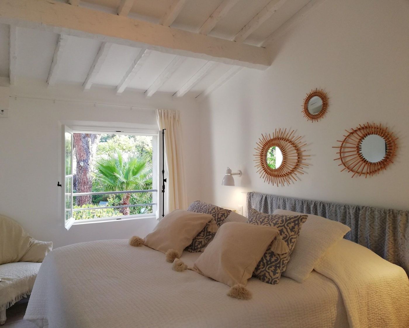 Hotel-les-Capucines-Room-3