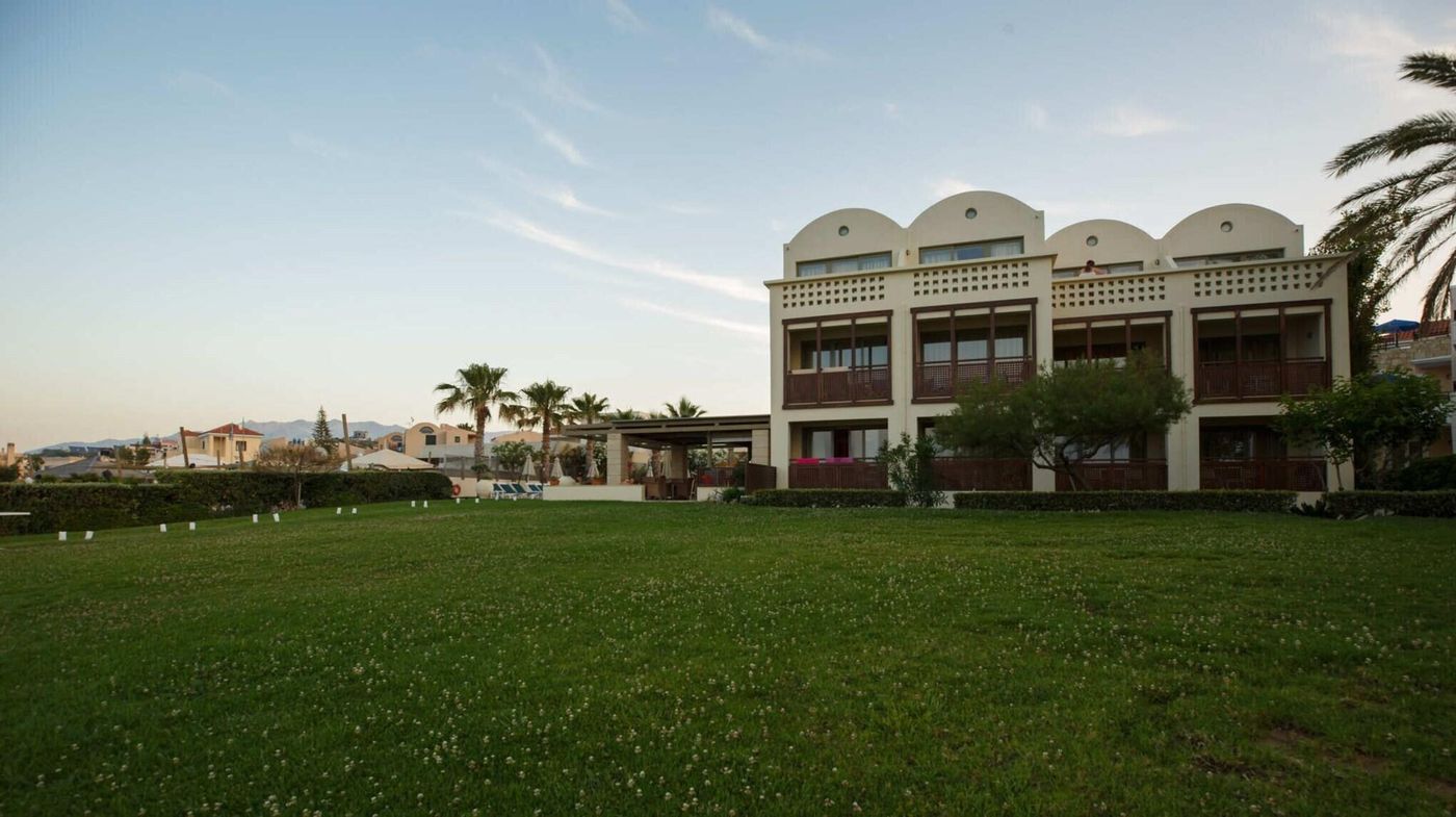 Santa-Marina-Plaza-Terrace-14