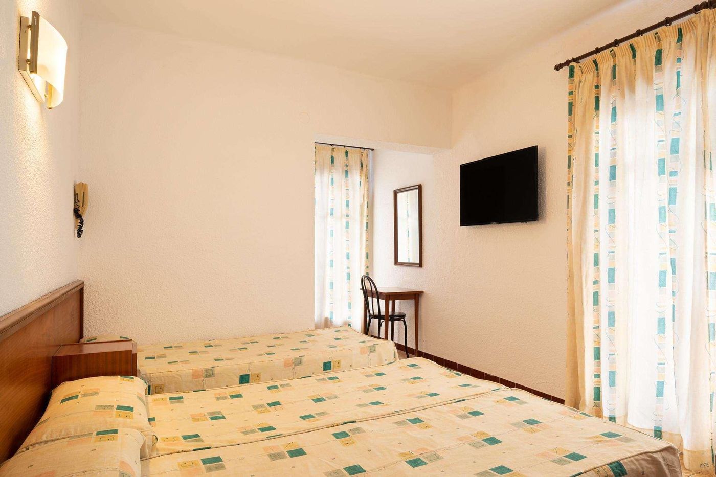 H-TOP-Planamar-Room-15