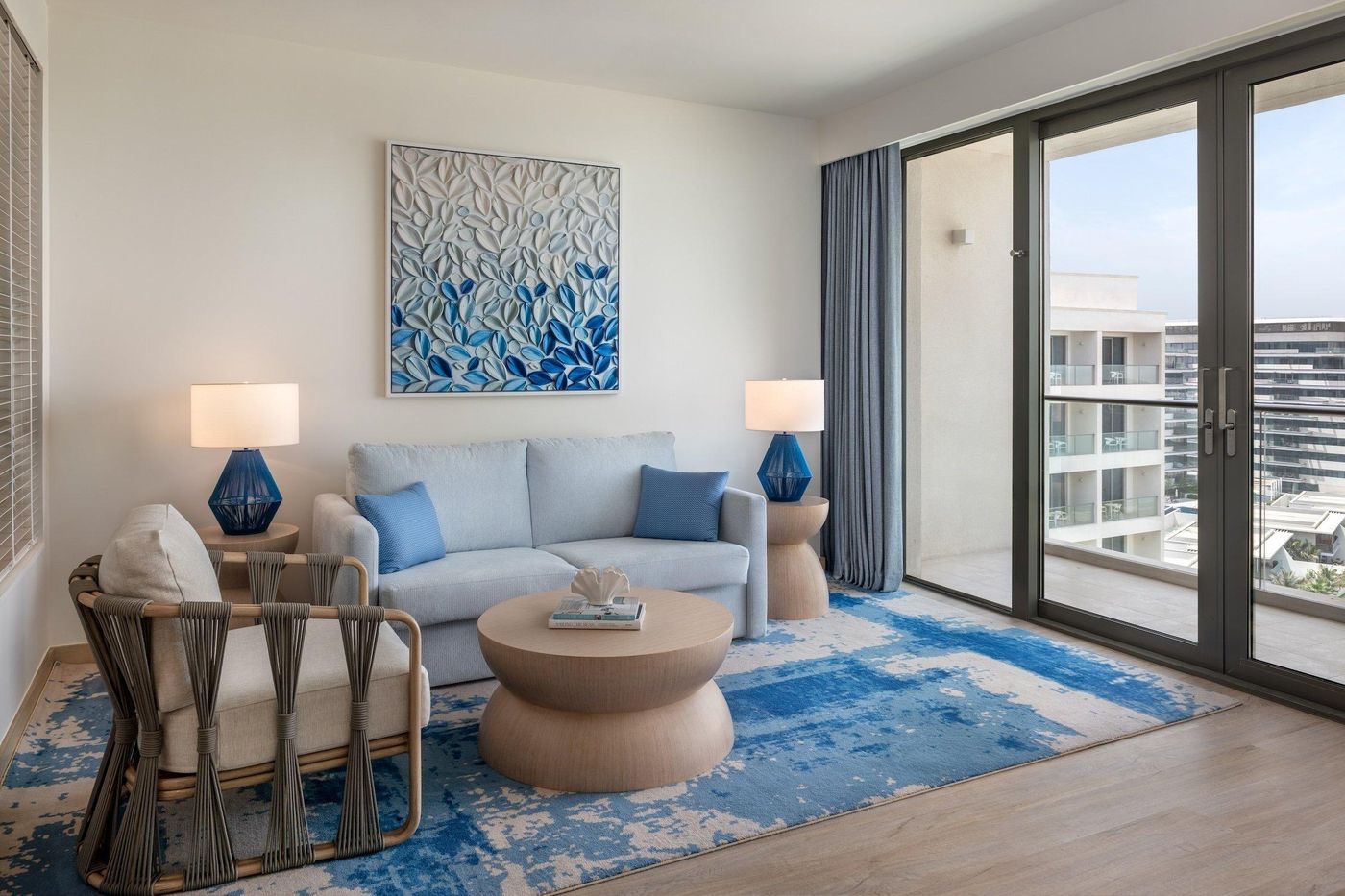 Crowne-Plaza-Hotel-Abu-Dhabi-Yas-Island-Room-9