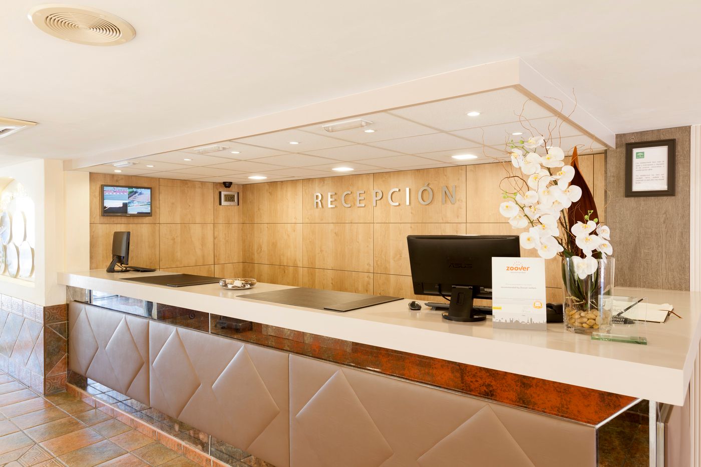 Crown-Resorts-Lobby-45