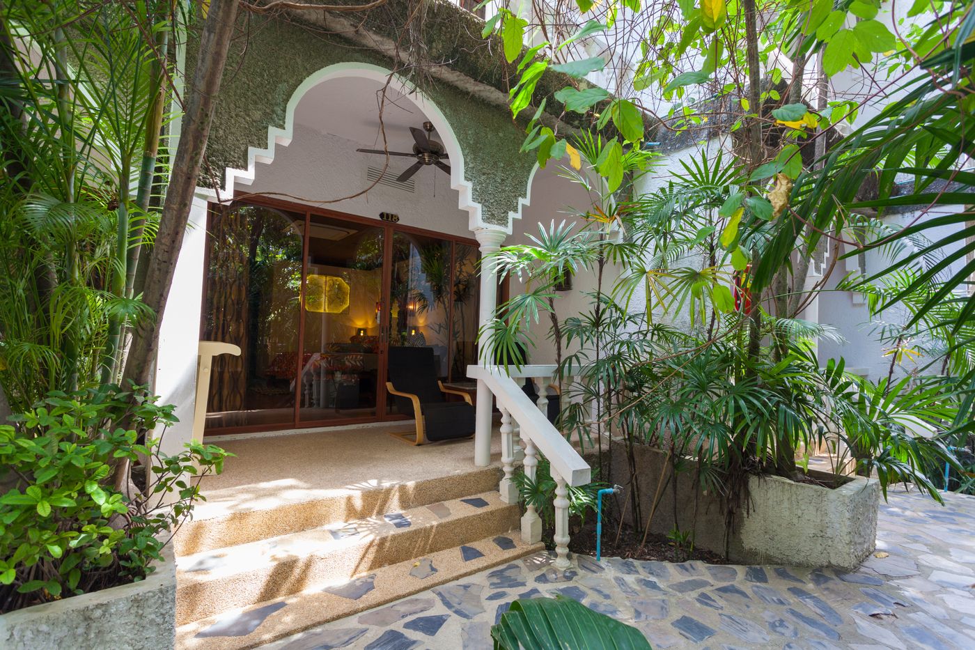 Tropica-Bungalow-Hotel-Room-51