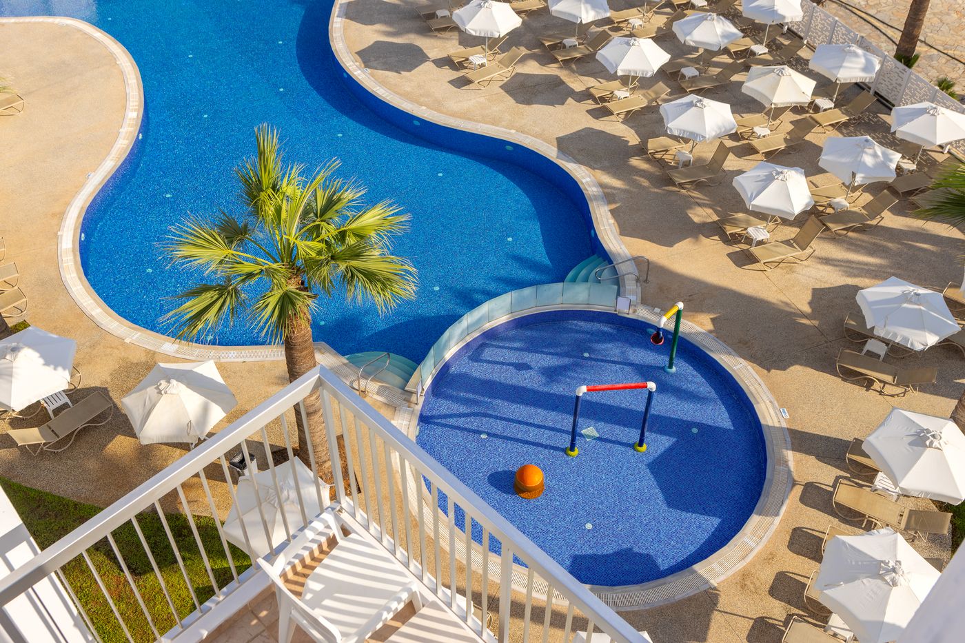 Papantonia-Apts-Pool-5