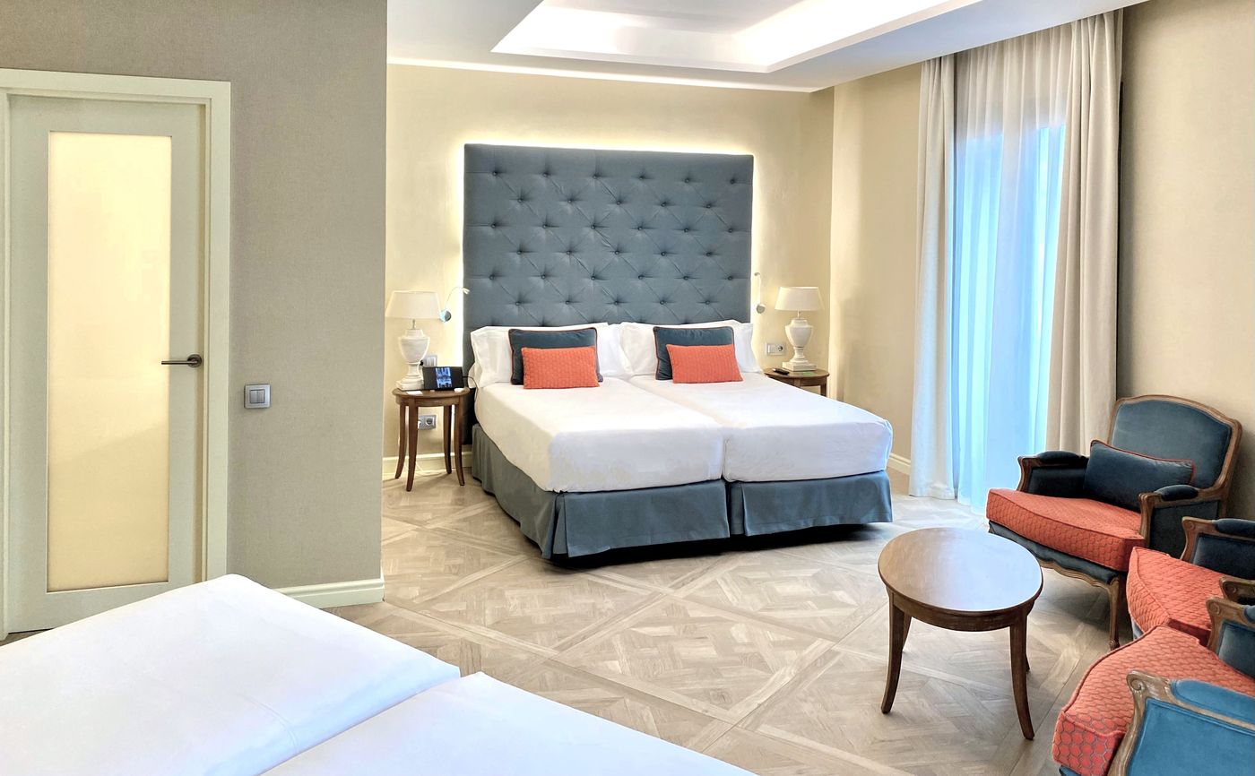 Lamaro Hotel-Spain-BARCELONA-Room-9