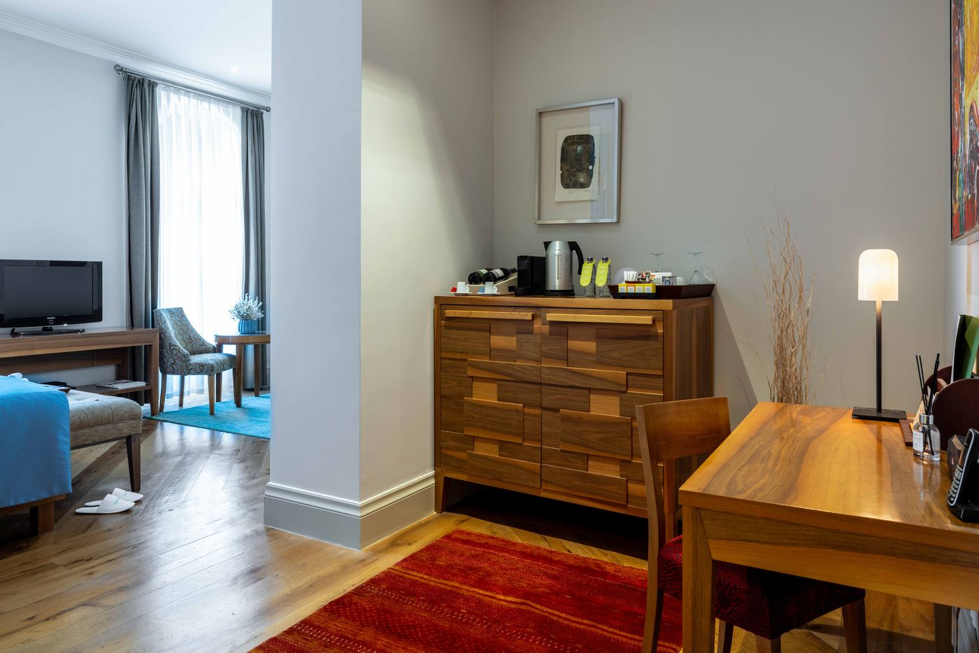 Tomtom-Suites-Room-4