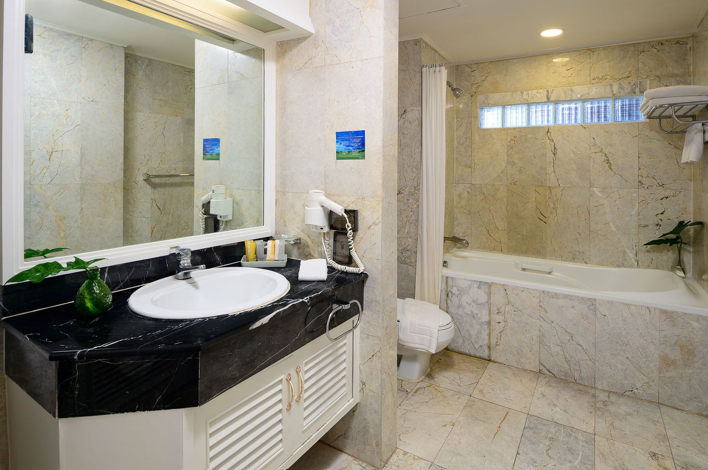 Kingston-Suites-Room-28