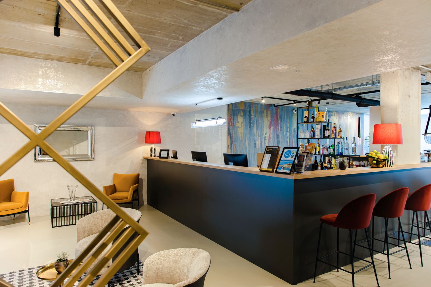 The-Amberlyn-Suite-Hotel-Restaurant-5