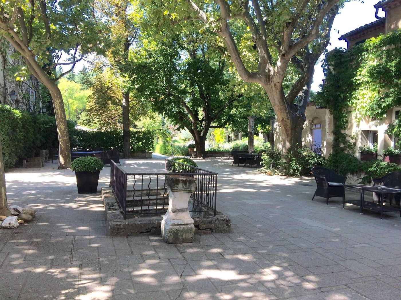 Le Prieure-France-VILLENEUVE-LES-AVIGNON-General view-5