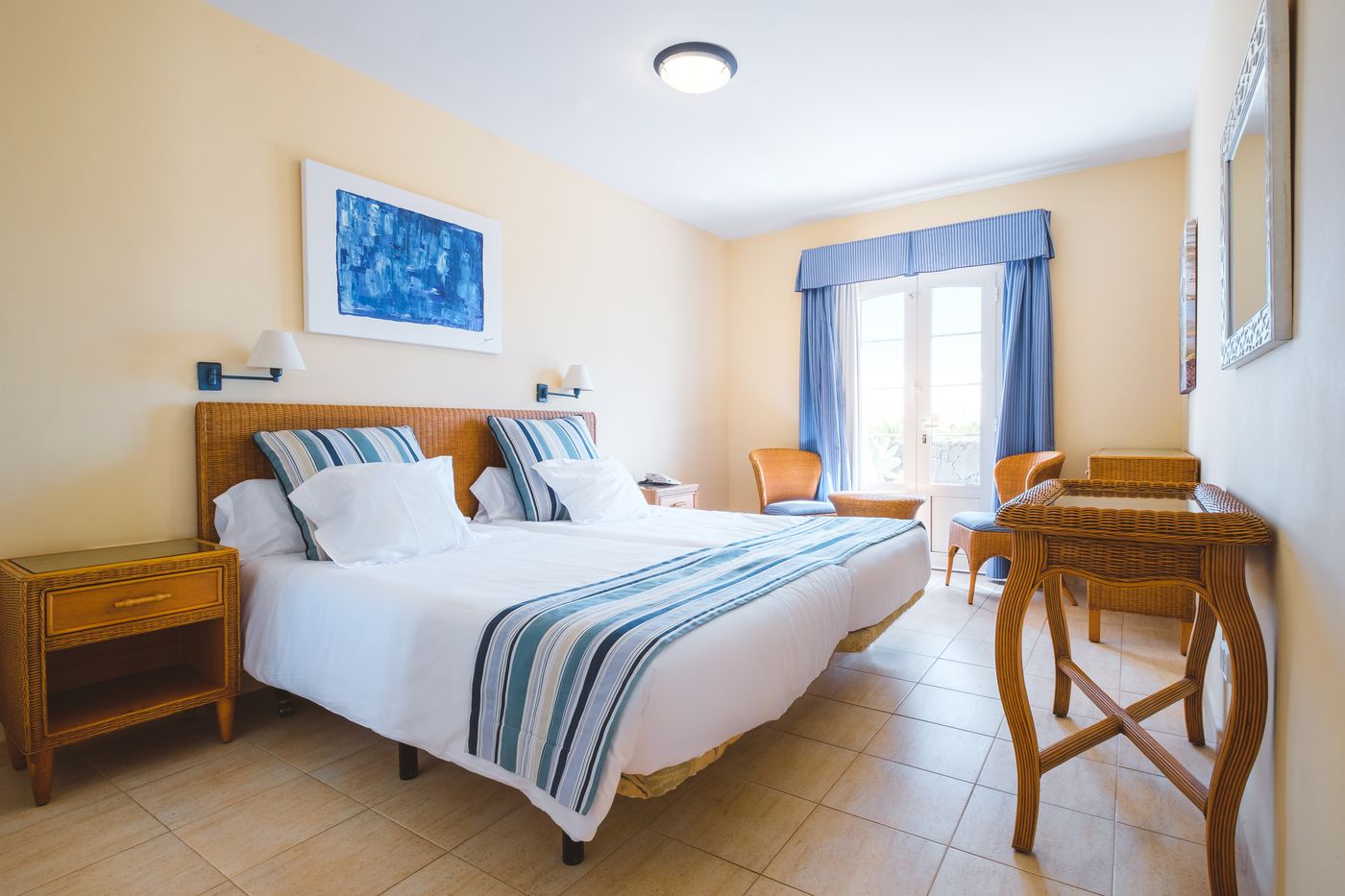 Apartamentos-LIVVO-Coloradamar-Room-37