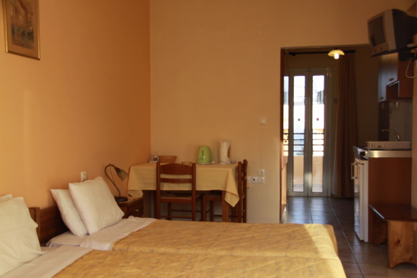 Argyro Studios and Apartments