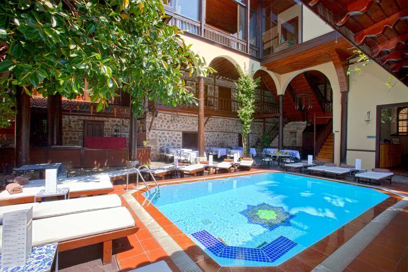 ALP-PASA-BOUTIQUE-HOTEL-OLD-TOWN-Pool-22