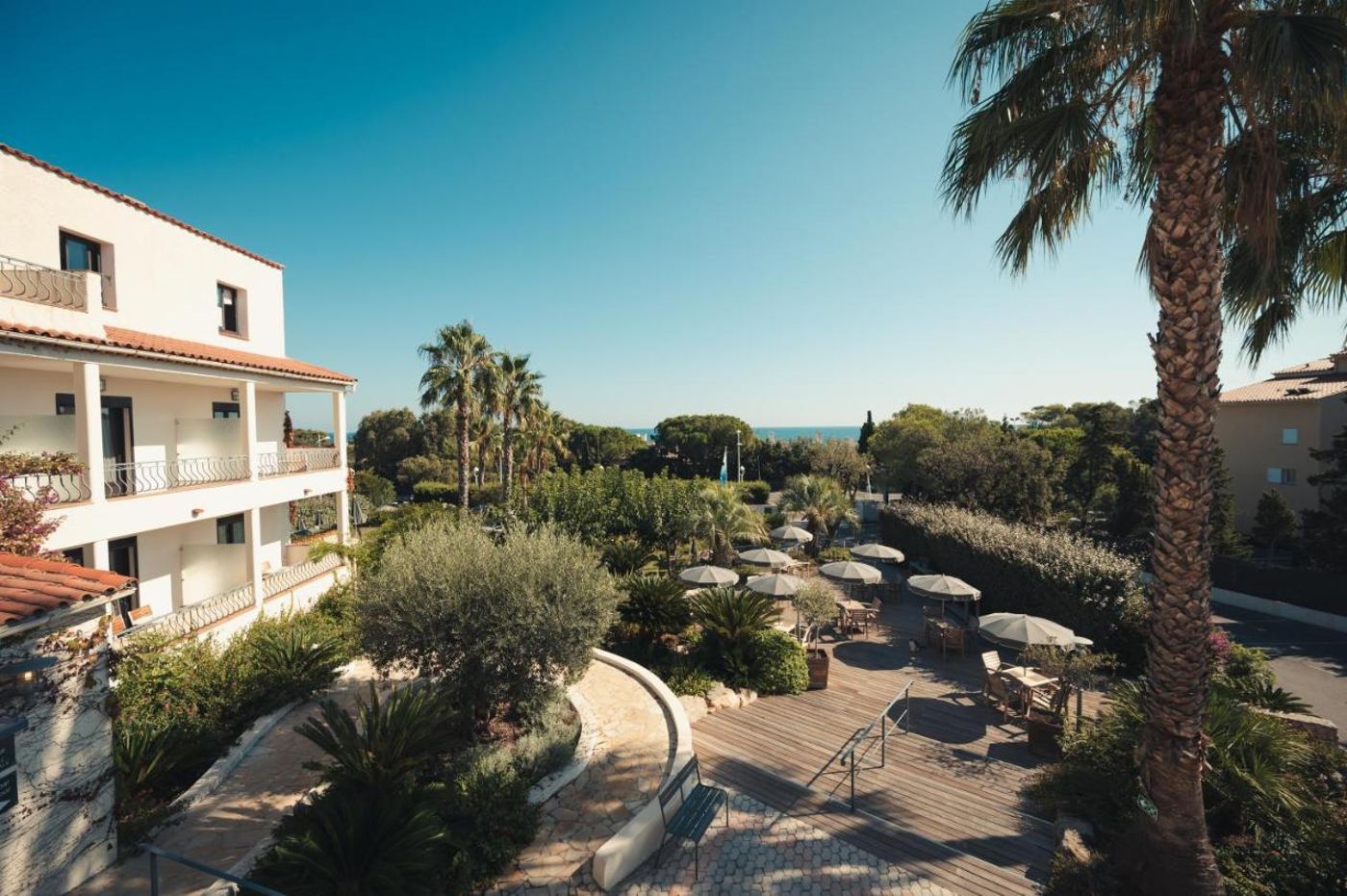 Hotel-Le-Catalogne-General-view-8