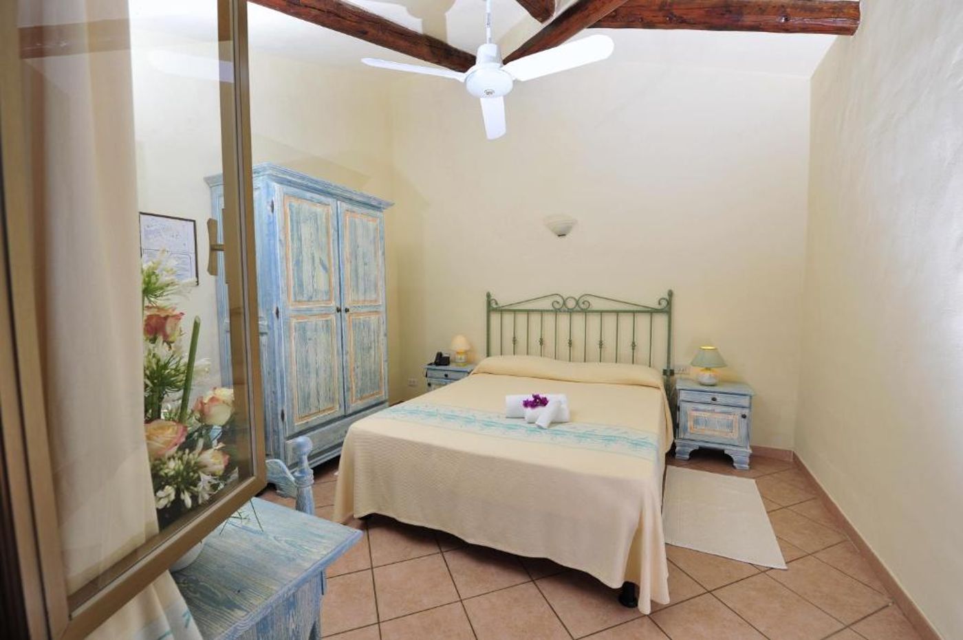 Hotel-L-Esagono-Room-9